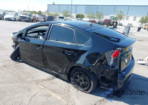 2013 Toyota Prius Three z USA, uszkodzony, nr VIN JTDKN3DU1D1686753